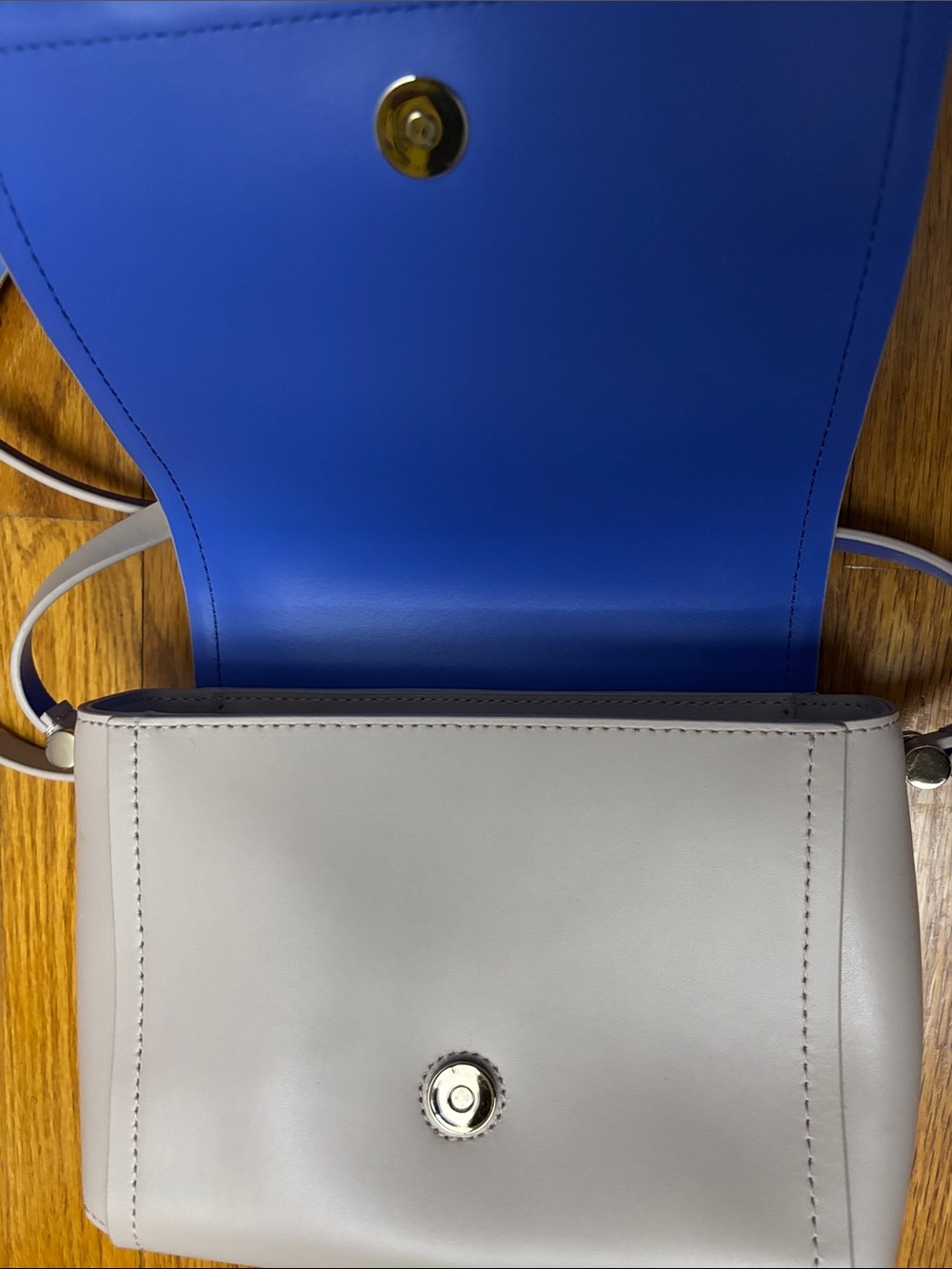 kate spade Cream Leather Crossbody with Gold Plaque - Picture 2 of 2